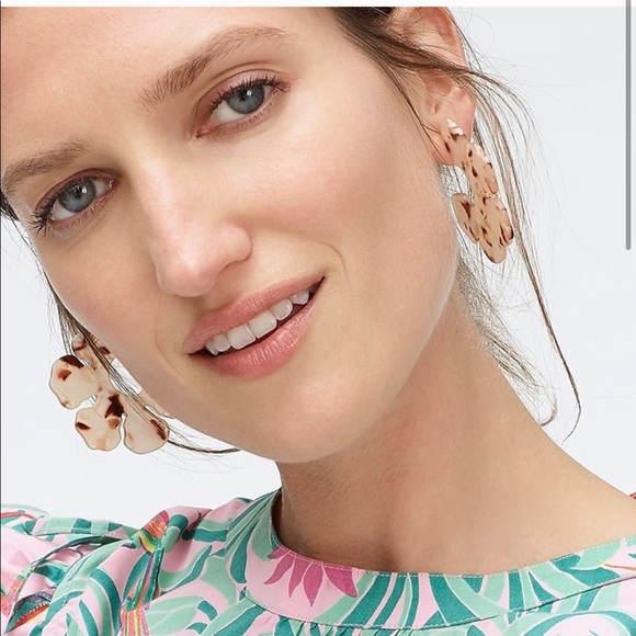 Jcrew pale pink tortoise acetate flower hoops - Picture 2 of 4